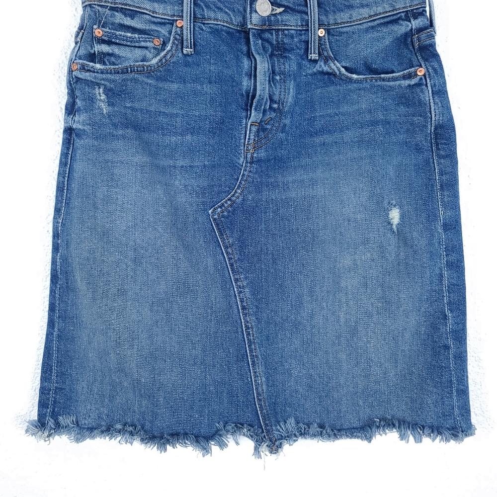 MOTHER Superior The Tomcat Mini Skirt Fray in Playing Dirty Wash - Picture 13 of 16